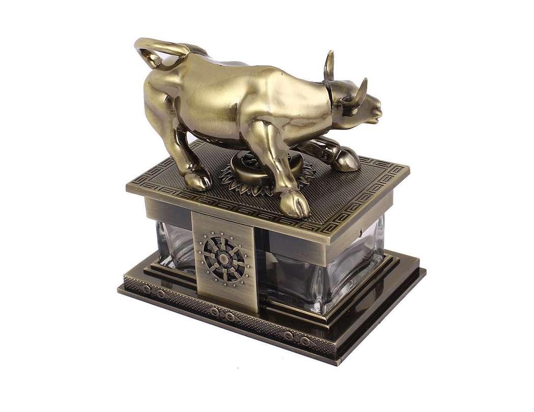 Bull Shaped Luxury Car Perfume With Elegant Style and Great Smell